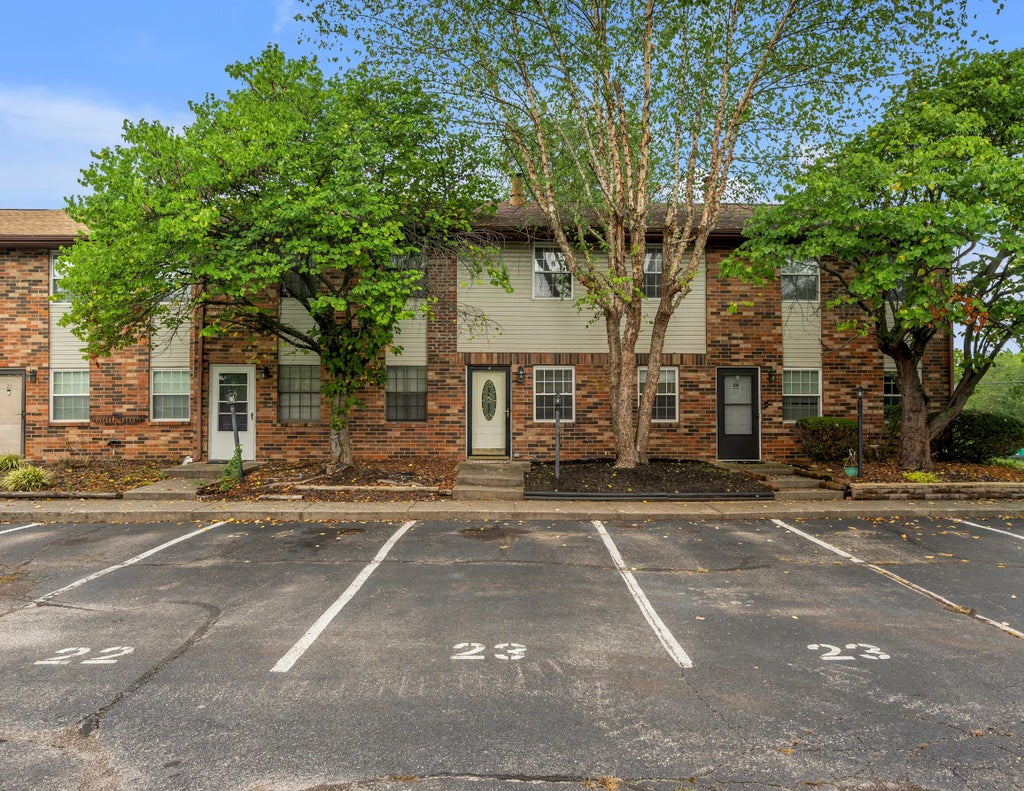 550 Darby Creek Road 23, Lexington