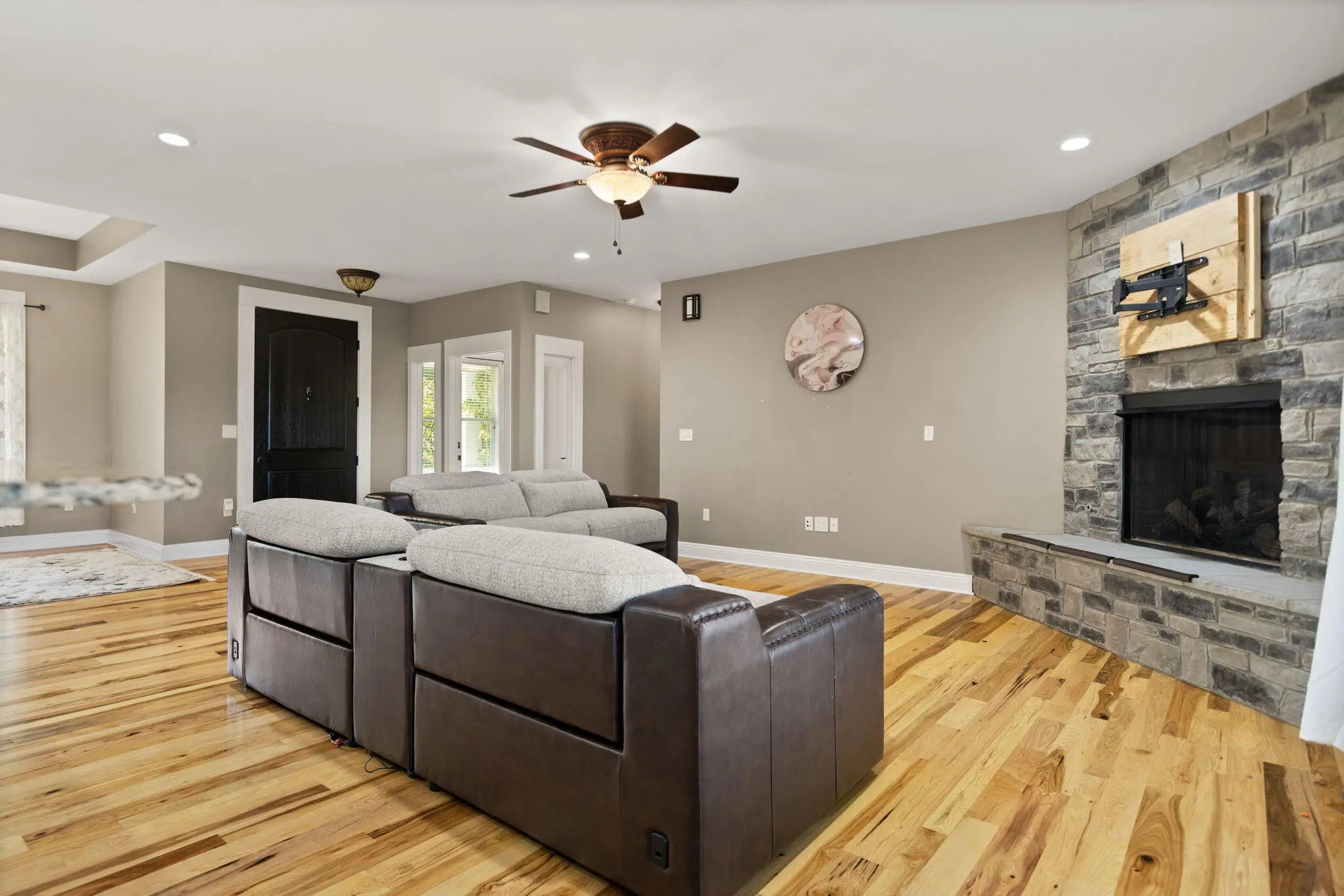 Photo of Listing #25503529