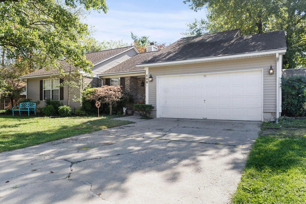 409 Tincher Drive, Versailles