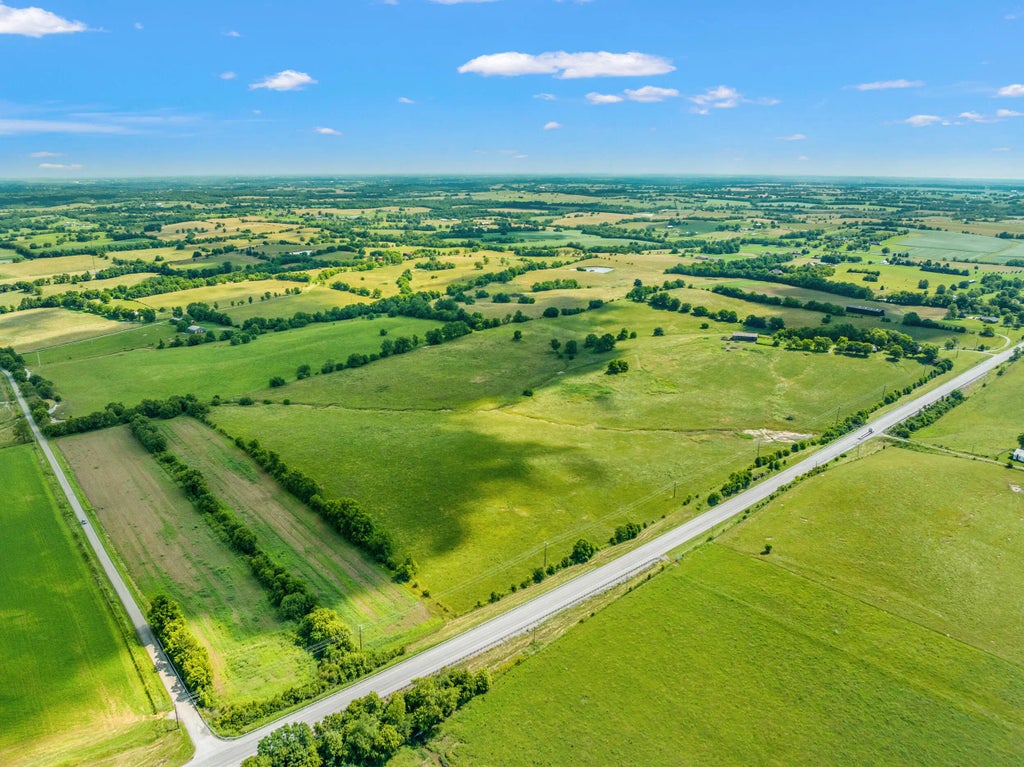 7053 Perryville Road, Danville