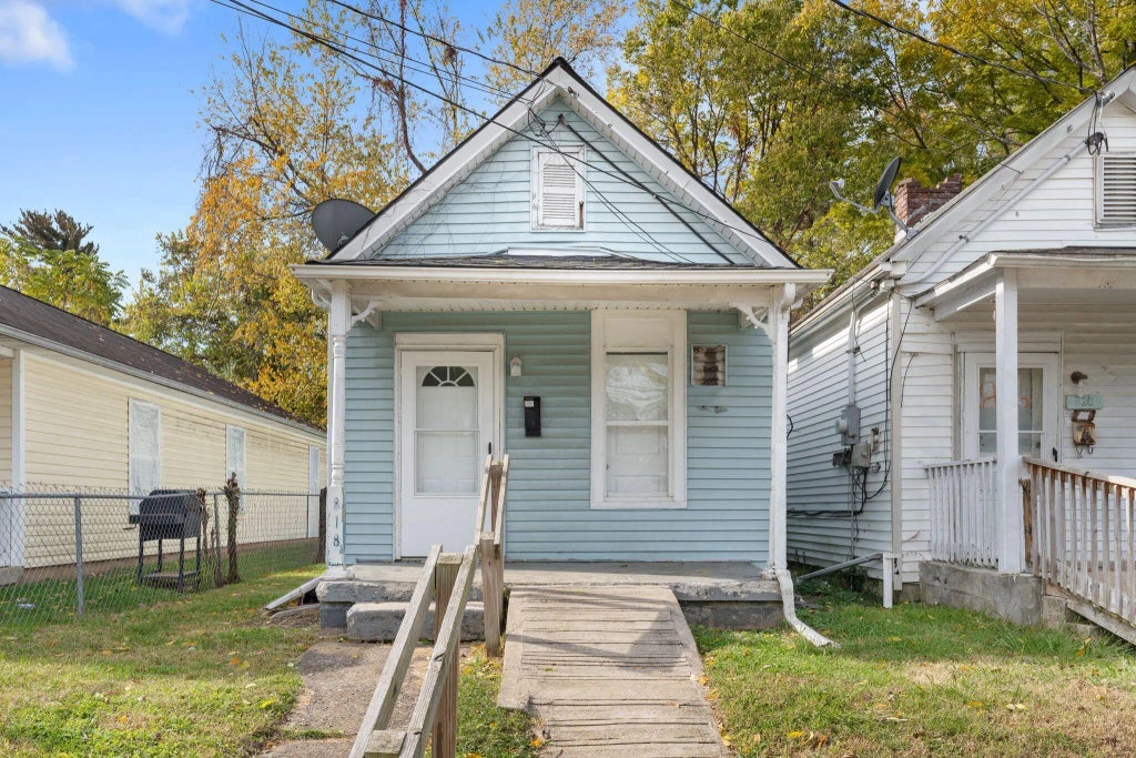 818 Whitney Avenue, Lexington