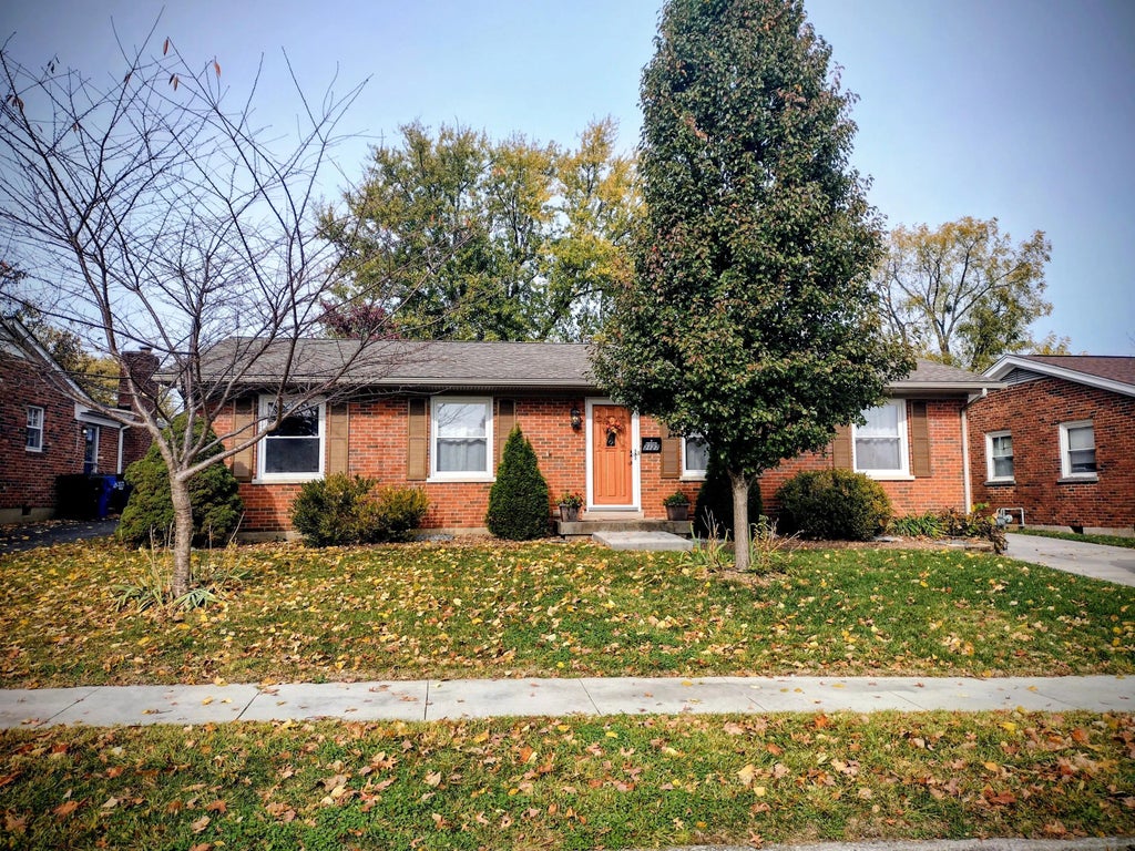 2127 Jasmine Drive, Lexington