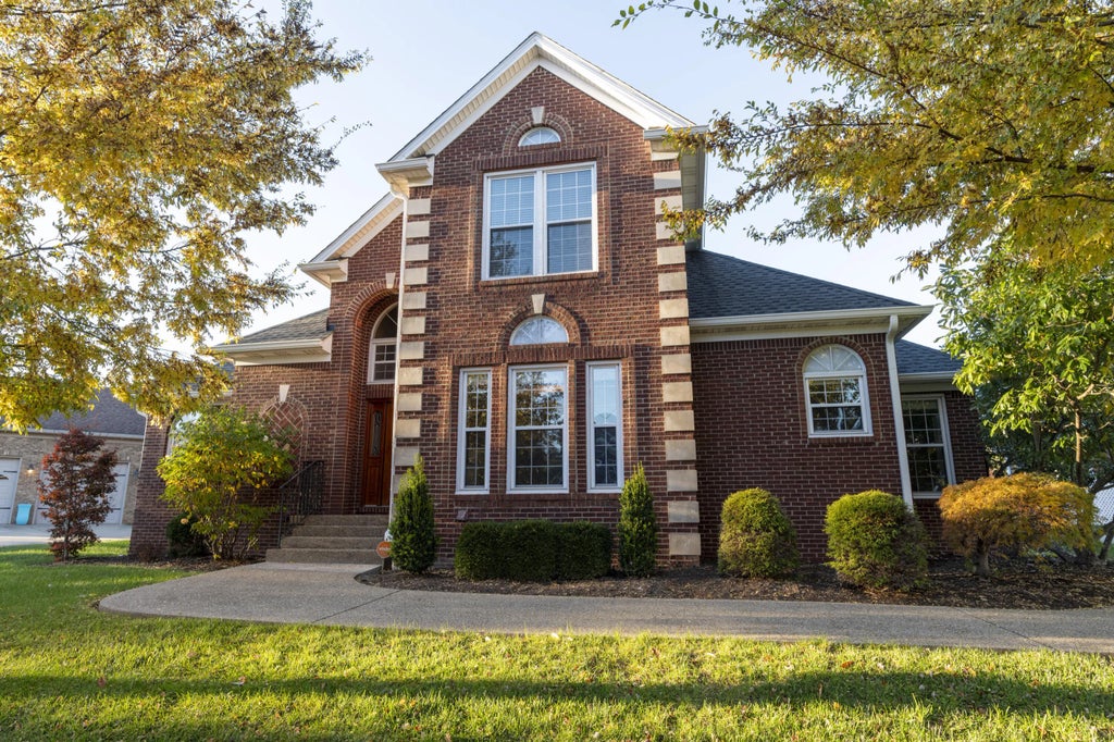 1445 Saddle Club Way, Lexington