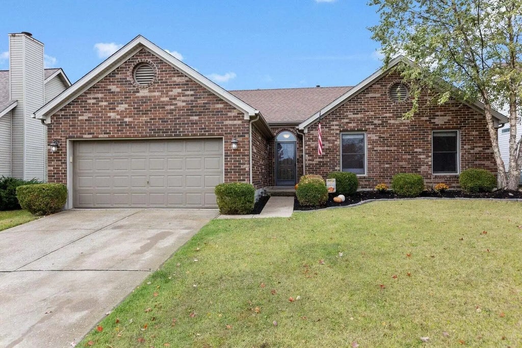 940 Ridgebrook Road, Lexington