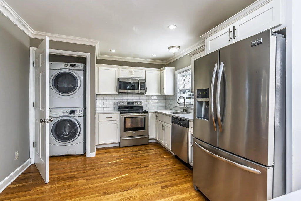 2224 Harrodsburg Road, Lexington