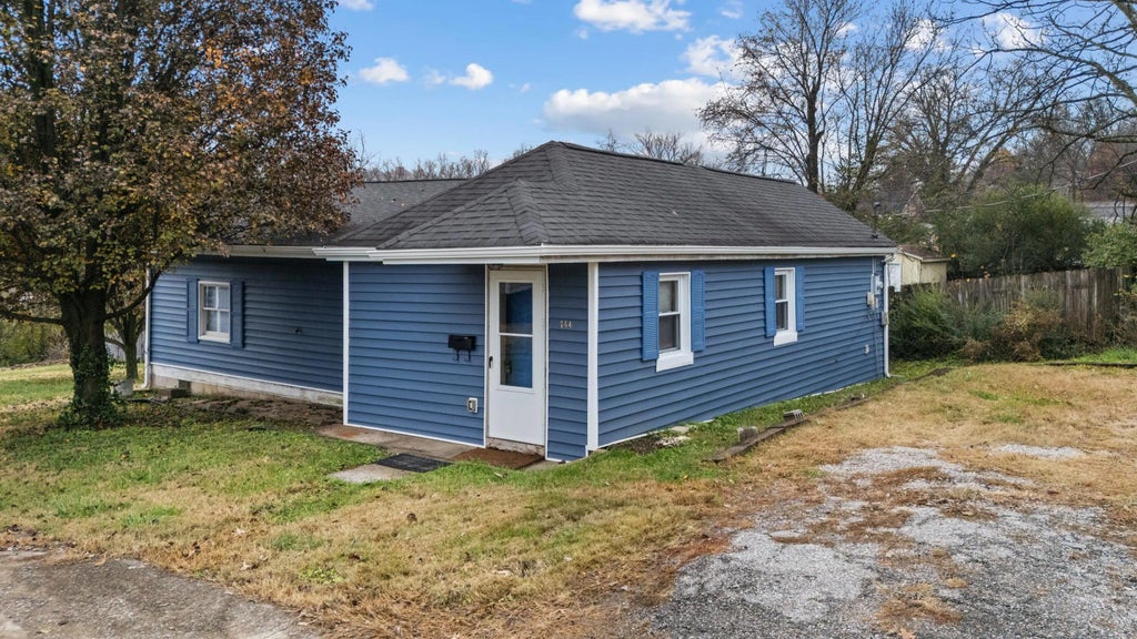 744 Fields Avenue, Frankfort
