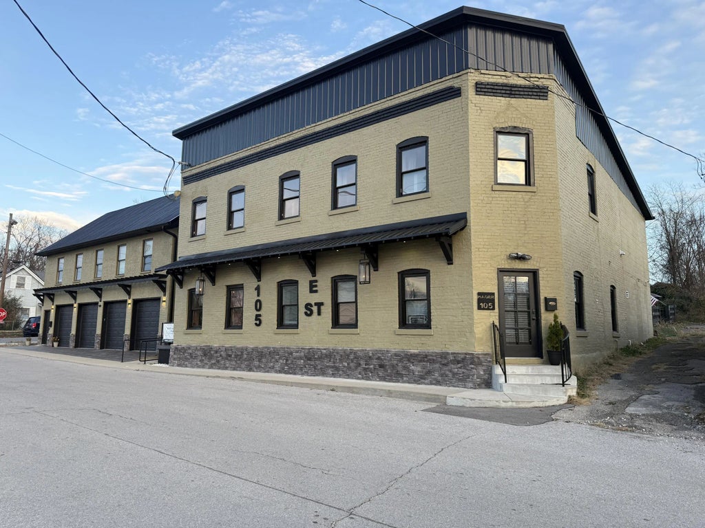 105 E Street, Richmond