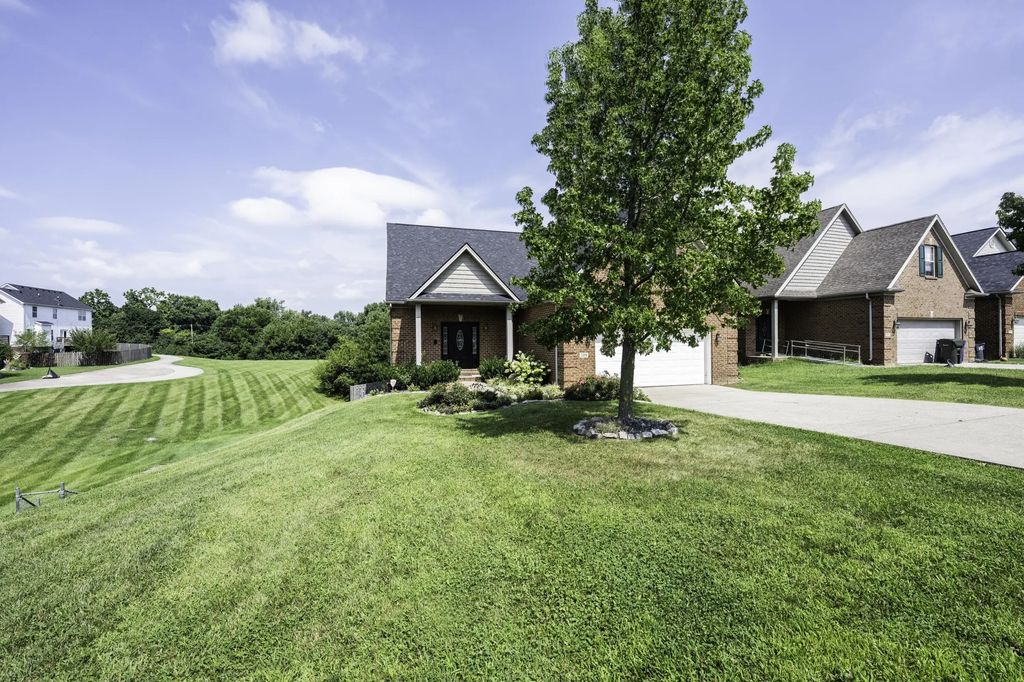 389 Hays Boulevard, Lexington