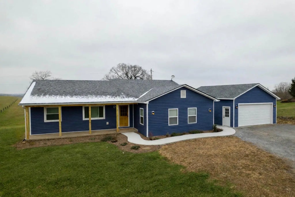 1241 Quarry Road, Danville