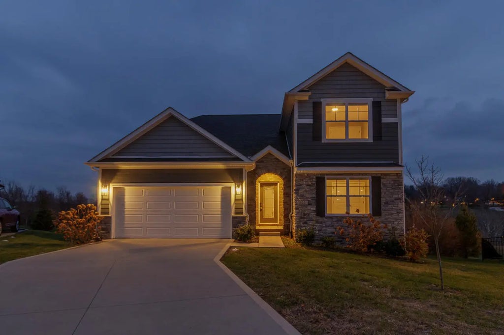 125 White Pine Court, Frankfort