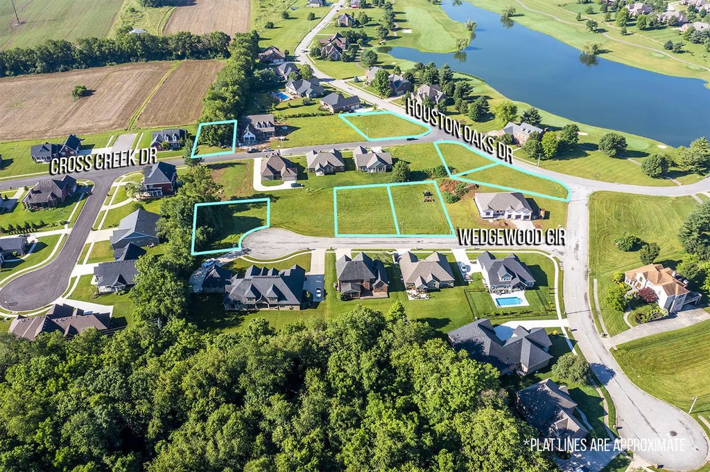 206 Wedgewood Circle, Paris