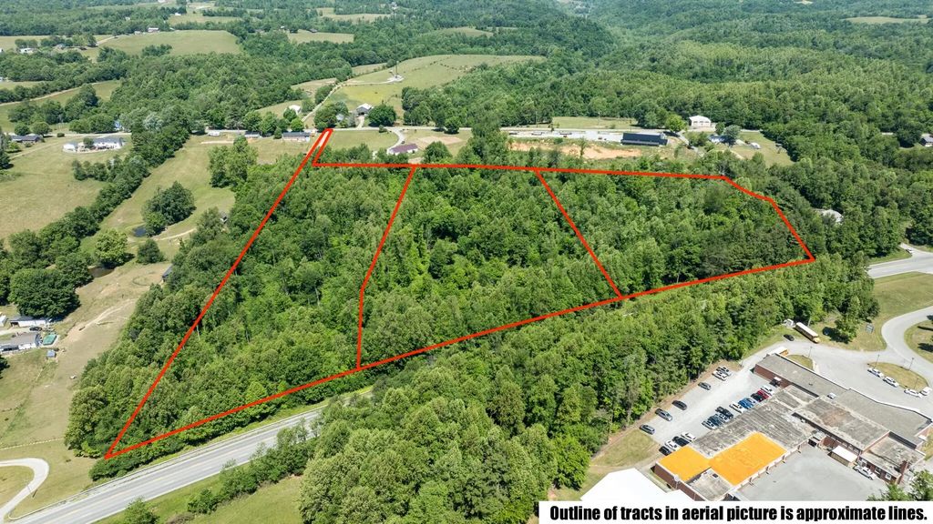 7265 Somerset Road, Waynesburg