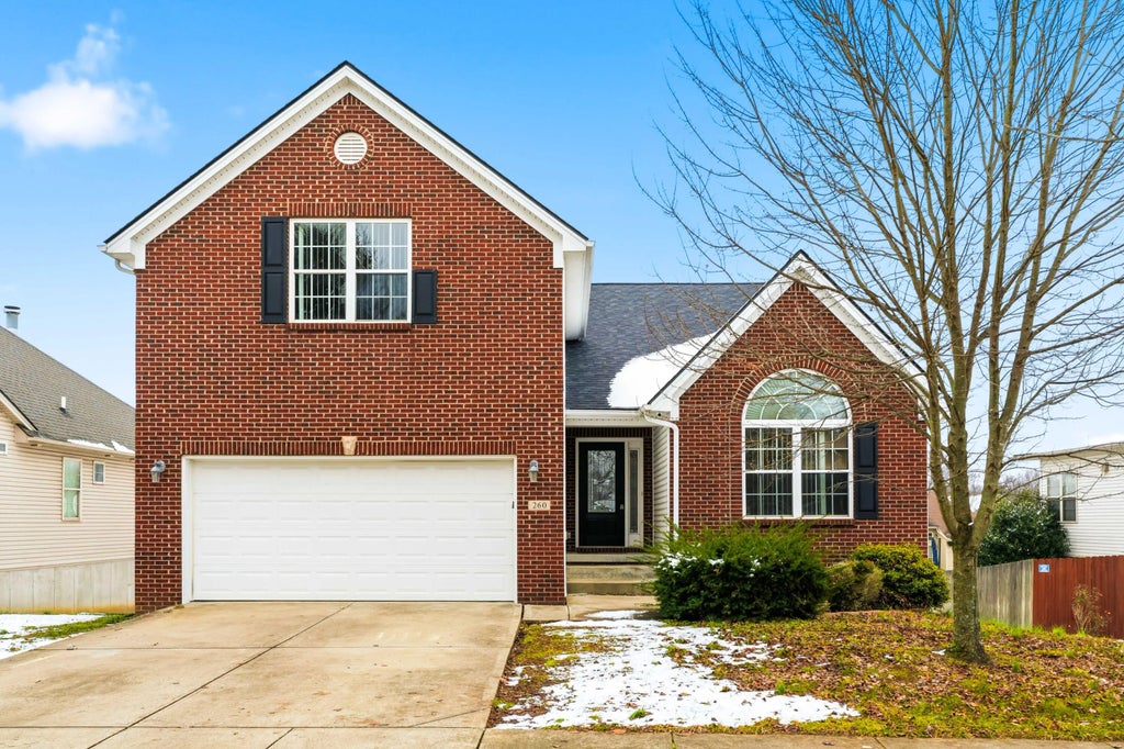 260 Gleneagles Way, Versailles