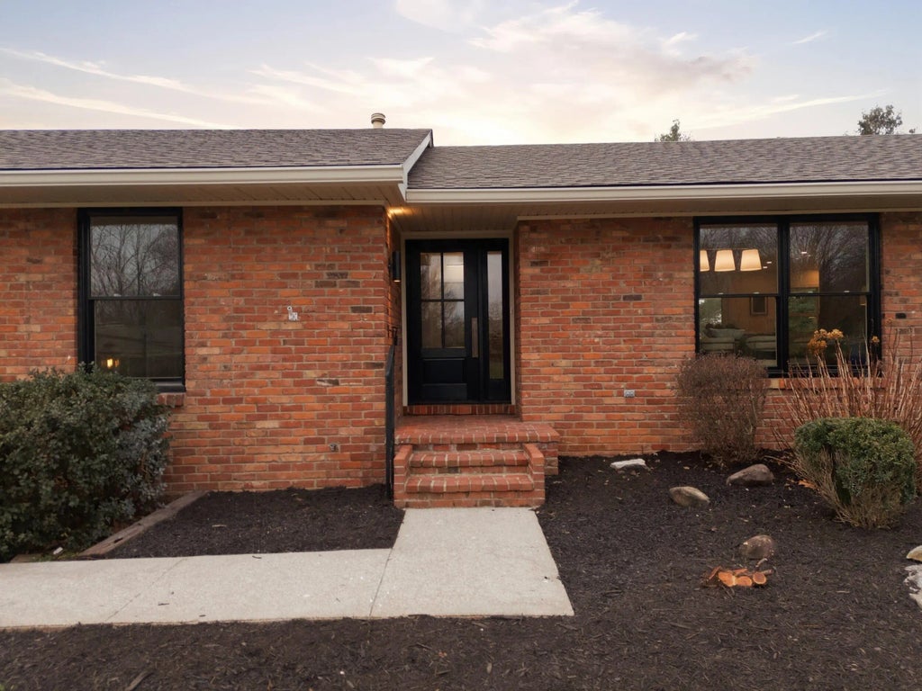 668 Cromwell Way, Lexington