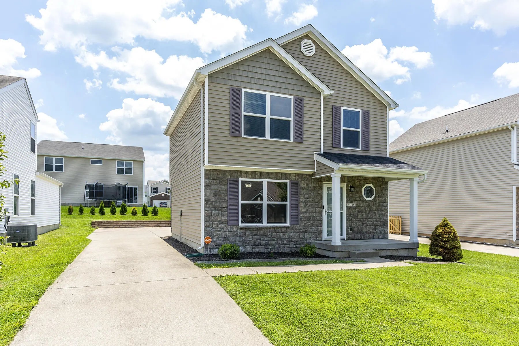 Photo of Listing #26000016