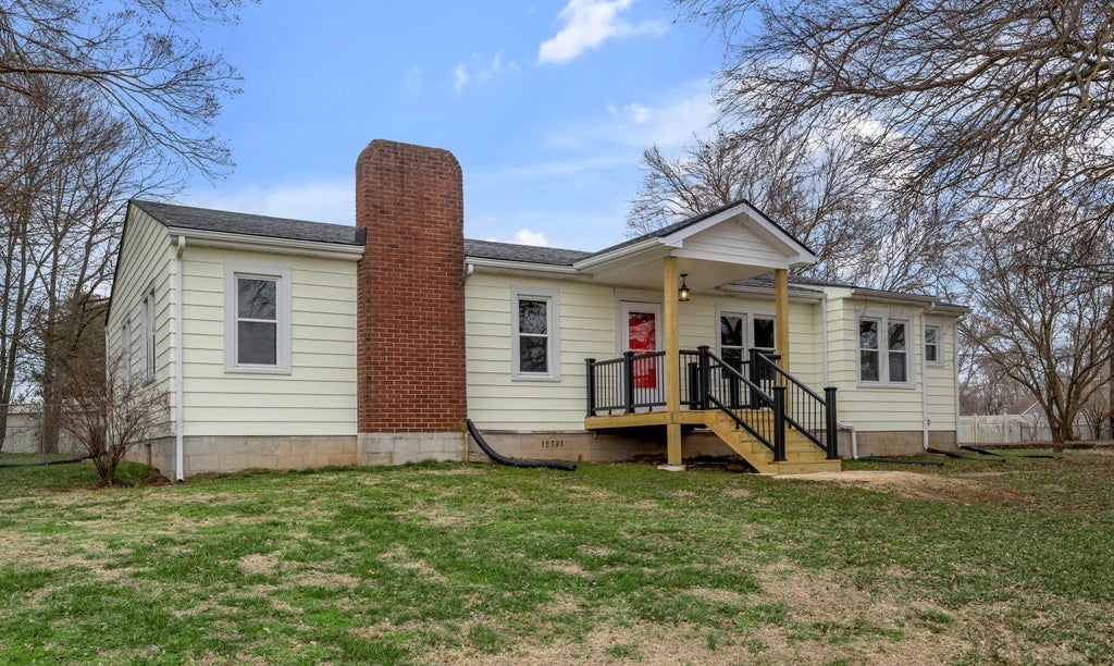 44 Horseshoe Drive, Paris