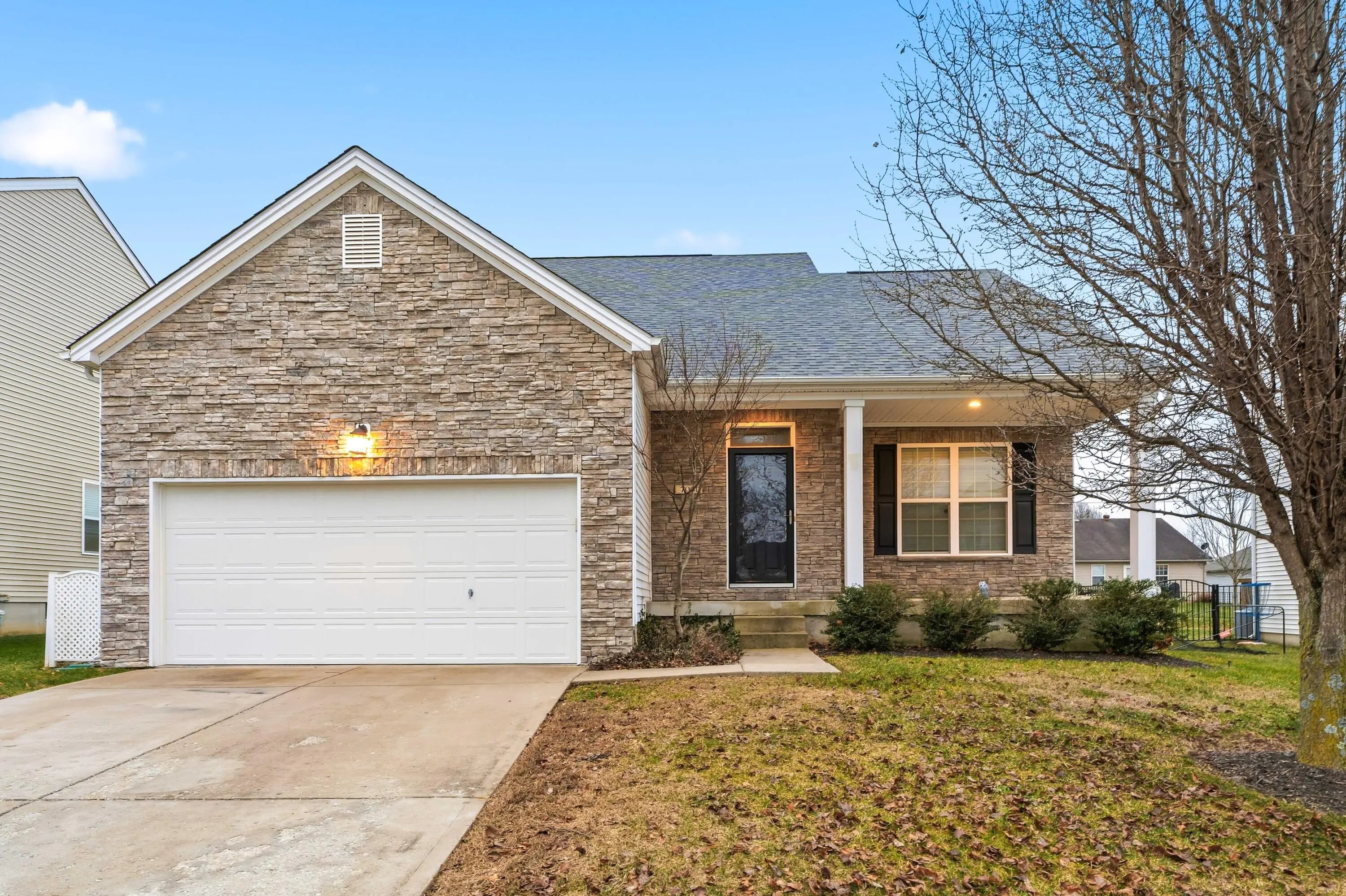 Photo of Listing #26000138