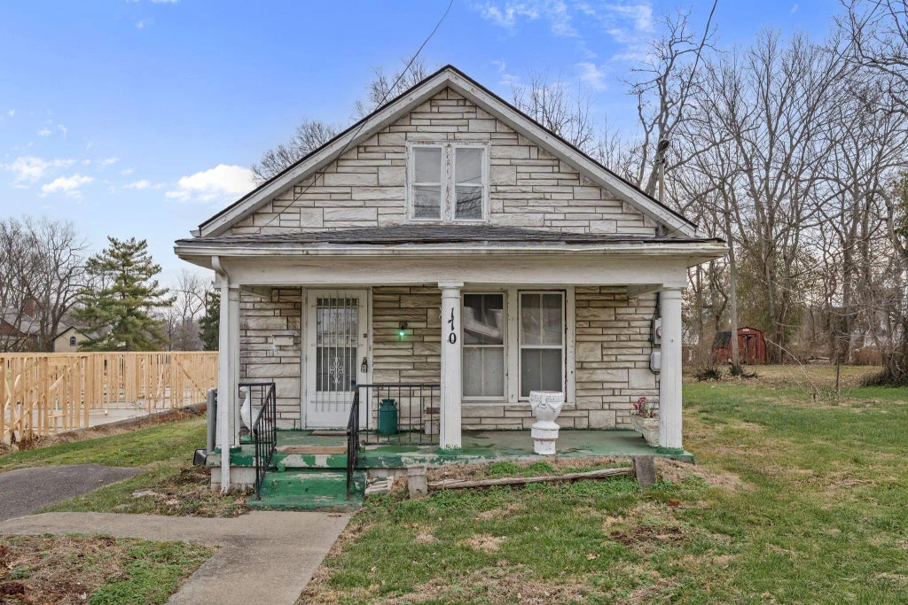 170 Macey Avenue, Versailles