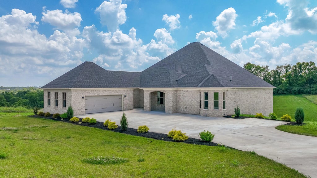 3032 Trophy Lane, Richmond