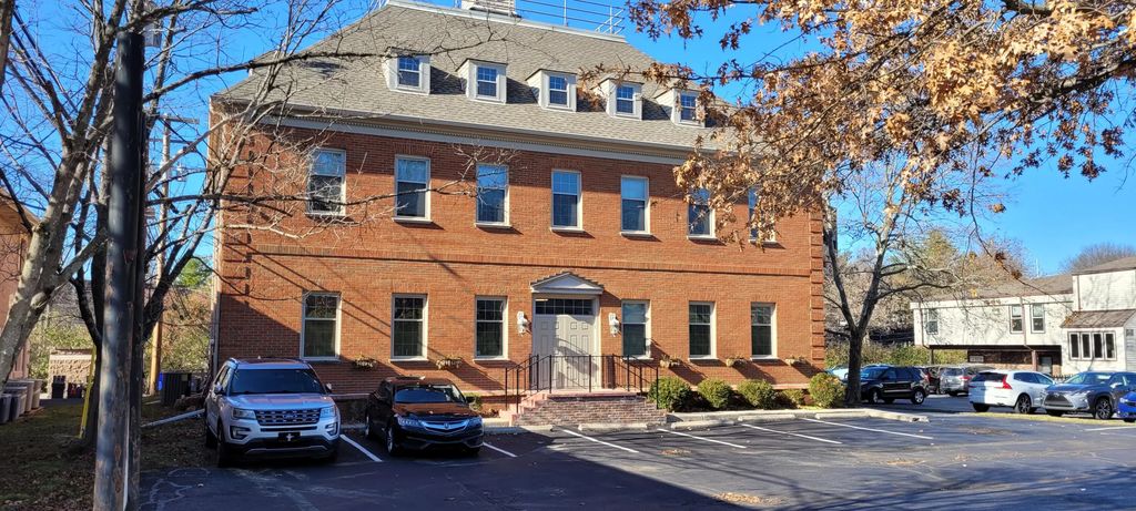 1065 Dove Run Road 1, Lexington