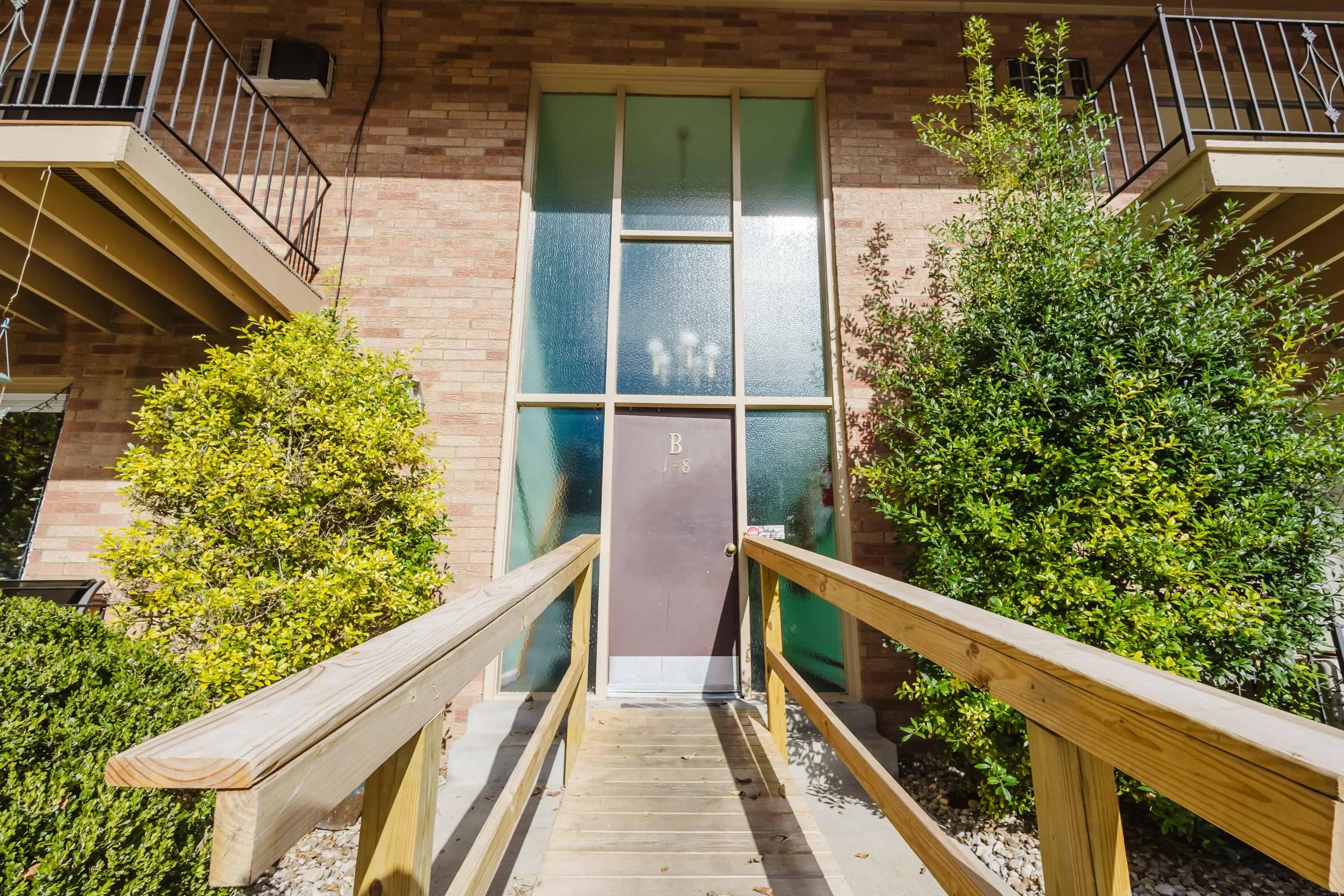 Photo of Listing #26000489