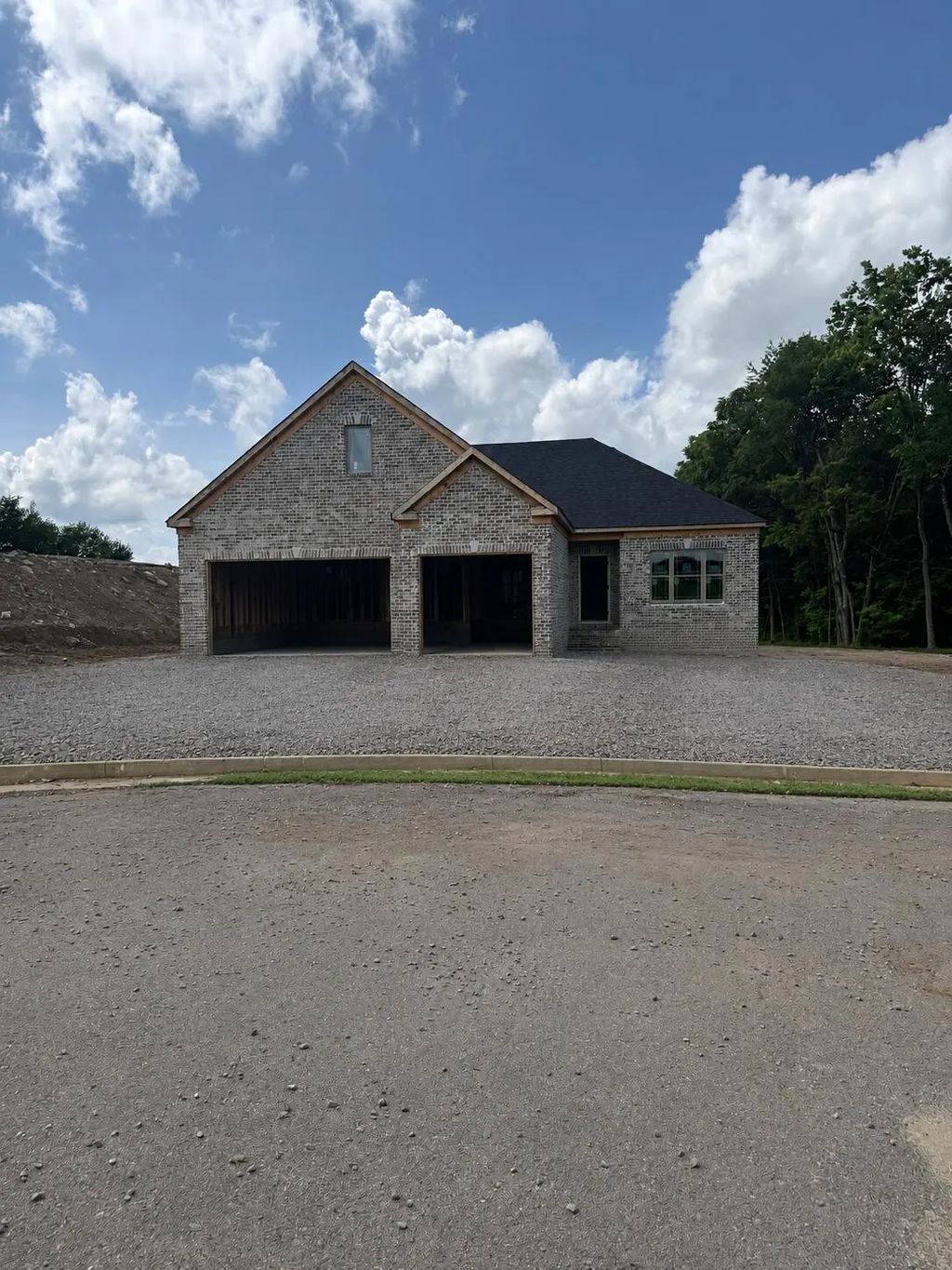 100  Winding Creek Drive, Georgetown