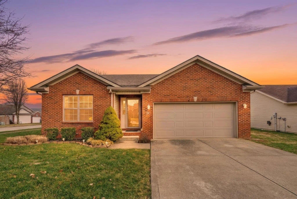 114 Lake Forest Drive, Georgetown