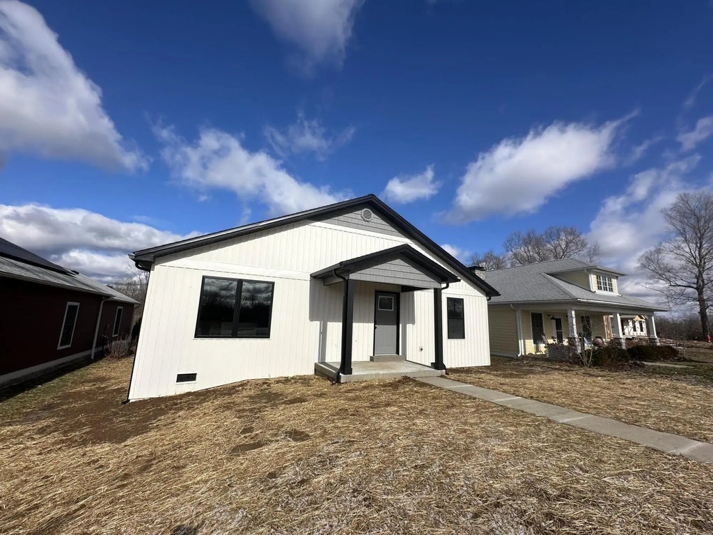 1914  Nostalgic Place, Frankfort