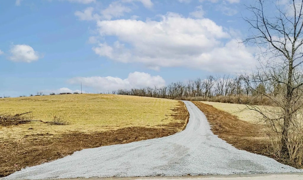 2400 Gose Pike, Danville