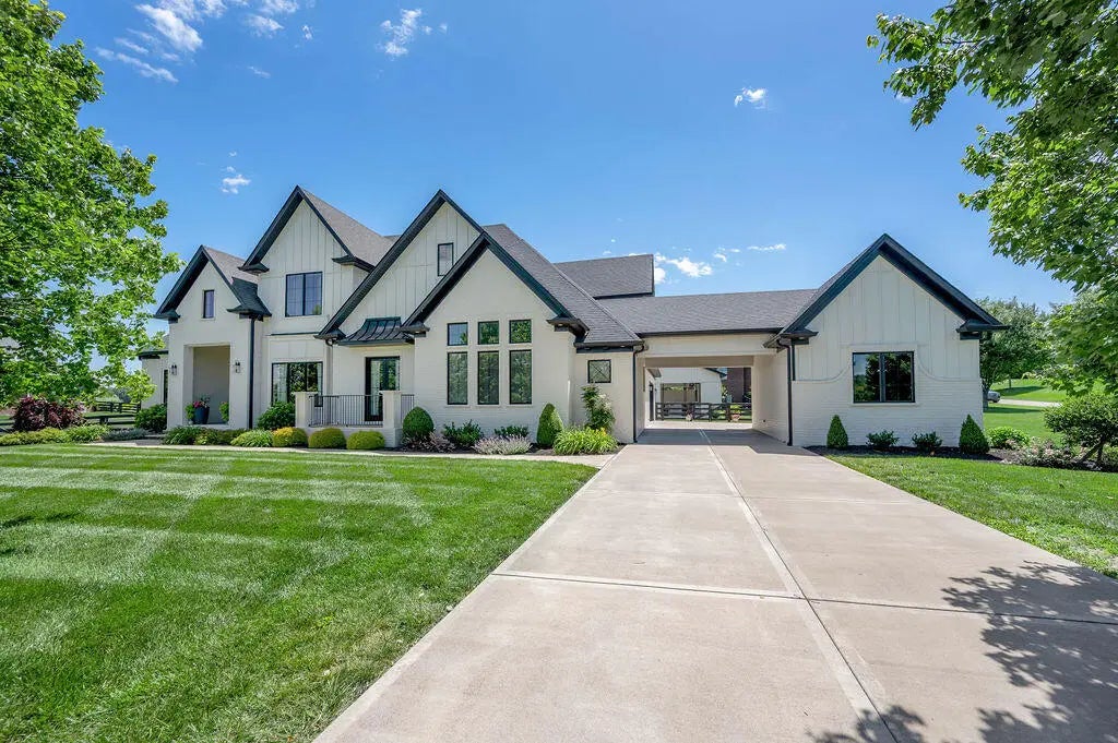 127 Meadow Ridge Drive, Nicholasville
