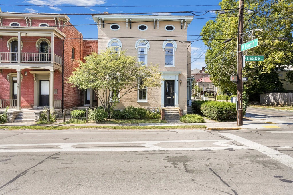 371 N Limestone, Lexington