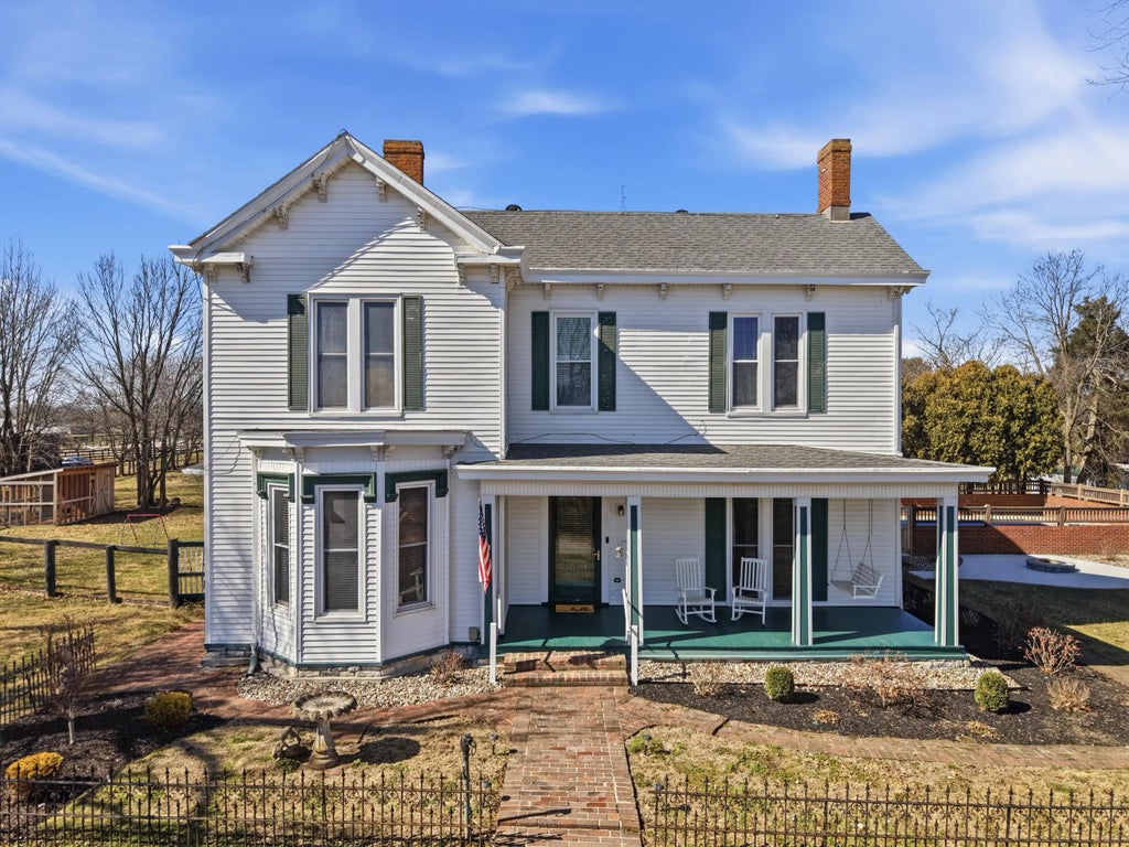 1253 Millersburg Road, Paris