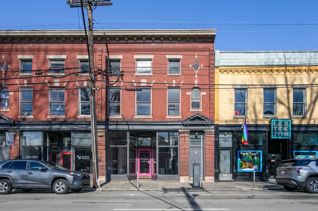 211 N Limestone 301, Lexington