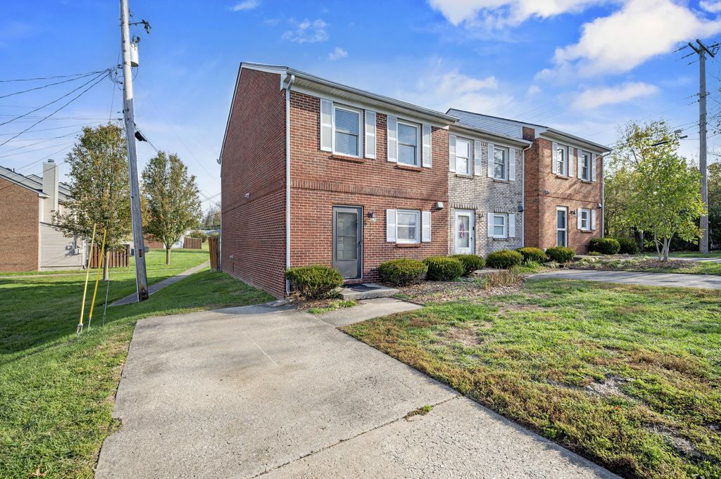 1205, 1207, 1209 Reva Ridge Way, Lexington