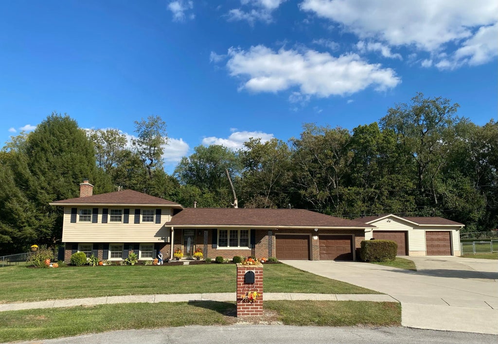 4042 Longford Court, Lexington