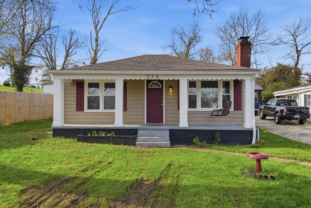 213 Irvine View Street, Richmond