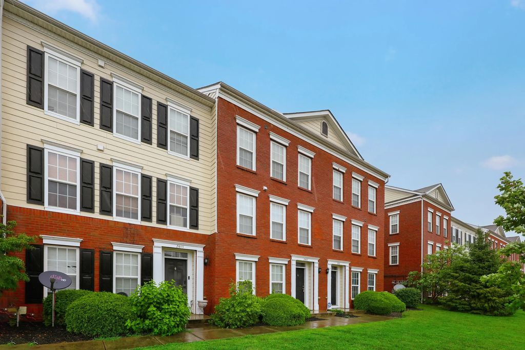 2443 Aristocracy Circle, Lexington