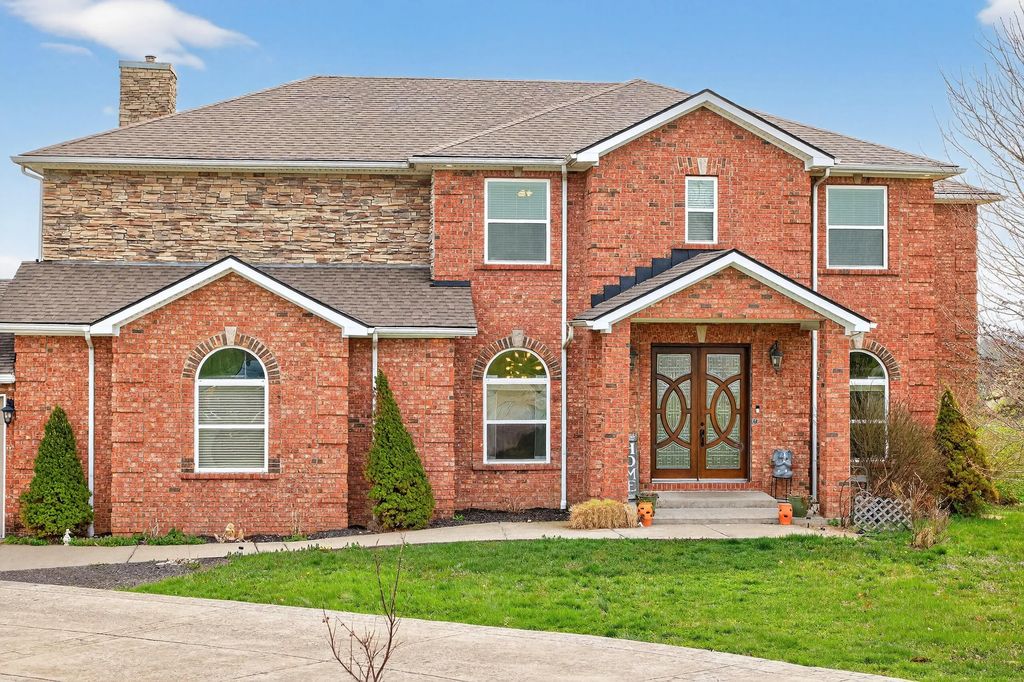 202 Palisades Pointe Drive, Lancaster