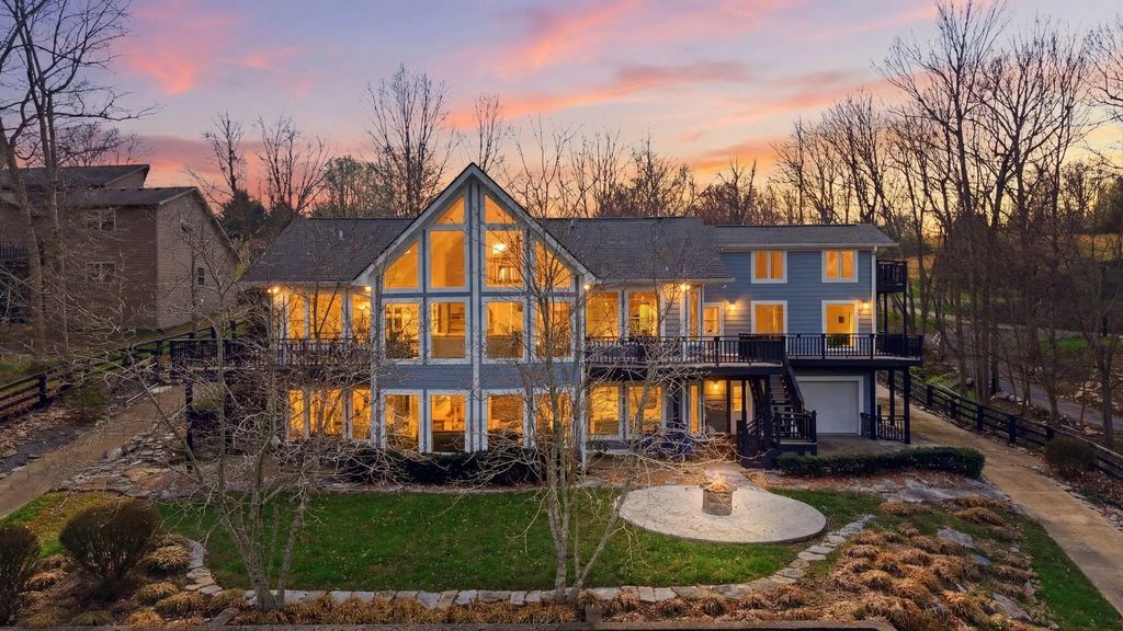 866 Donmar Drive, Lancaster