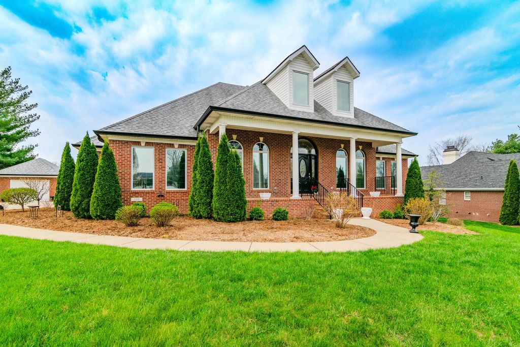110 Saratoga Drive, Frankfort