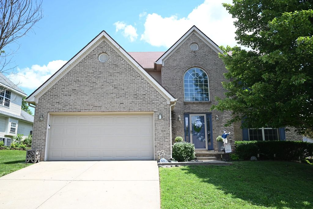 212 Hickory Ridge Lane, Paris