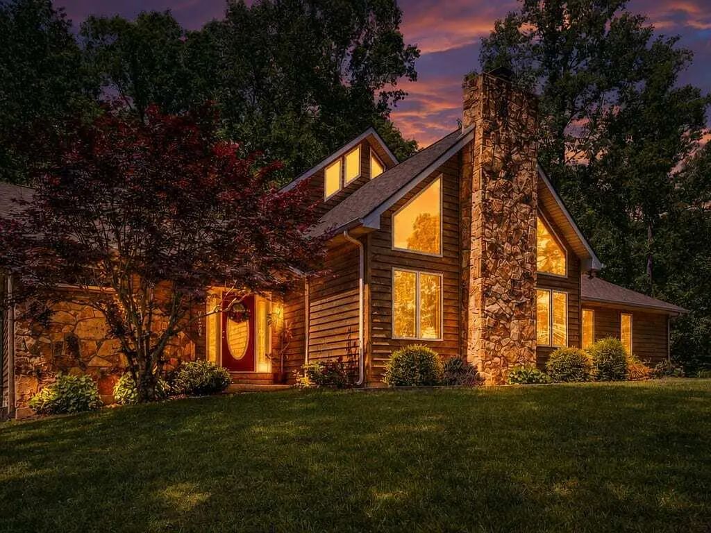 6330 W Laurel Road, London