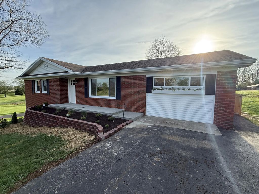 1051 Bethlehem Road, Paris