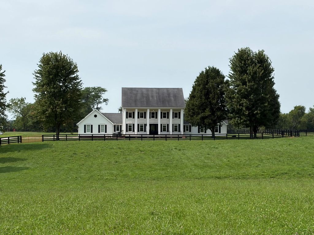 3600 Briar Hill Road, Lexington