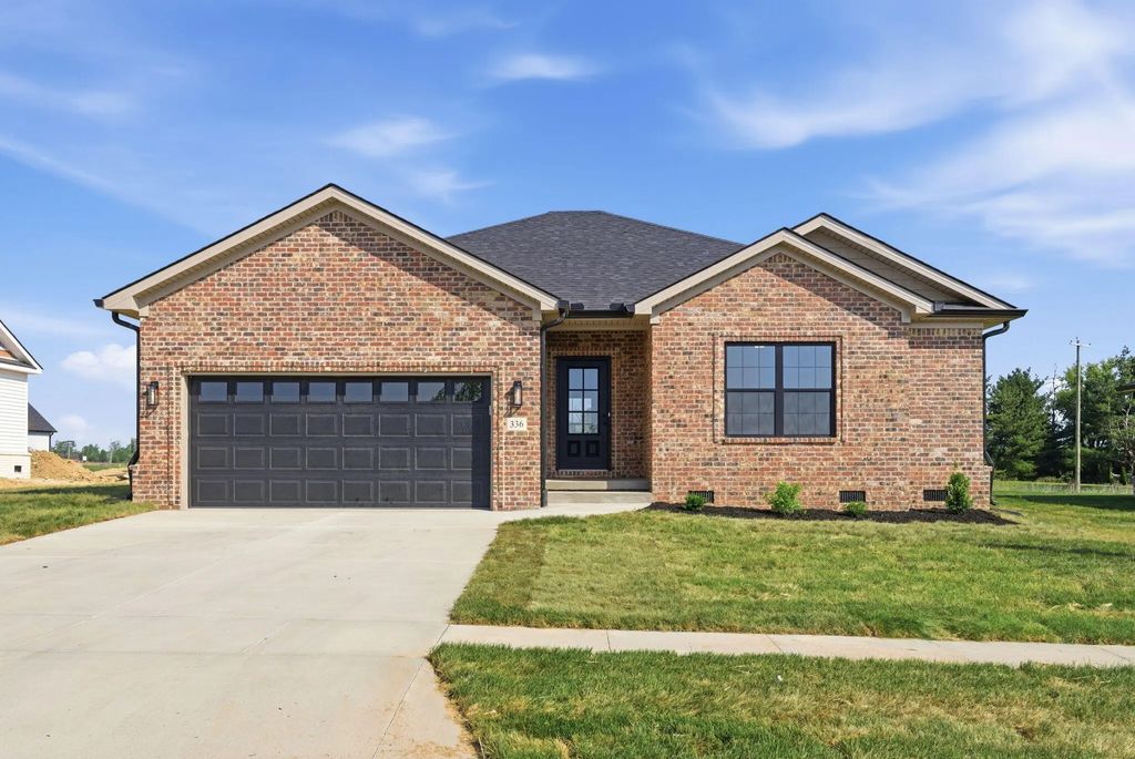336 Mohegan Trail, Richmond
