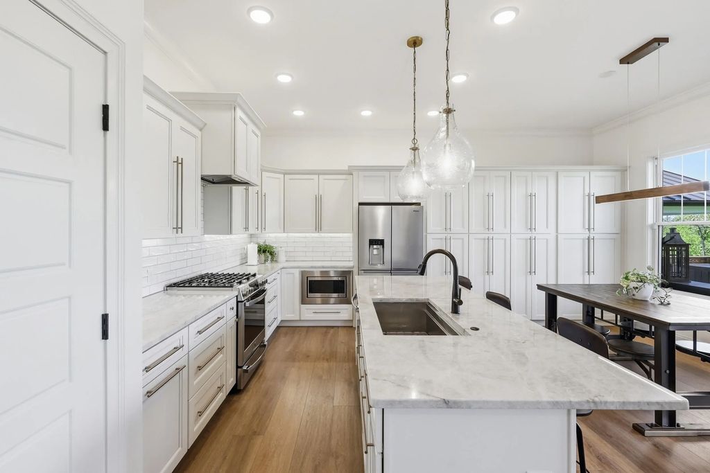 4344 Steamboat Road, Lexington