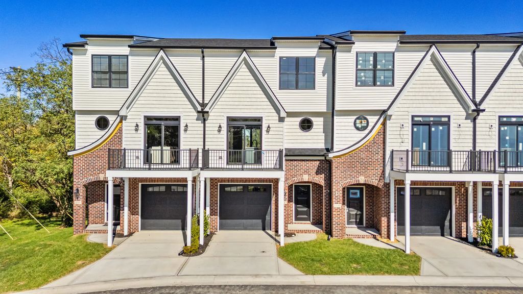 3121 Liberty Circle, Lexington