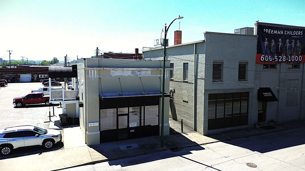 107 E 1st Street, Corbin