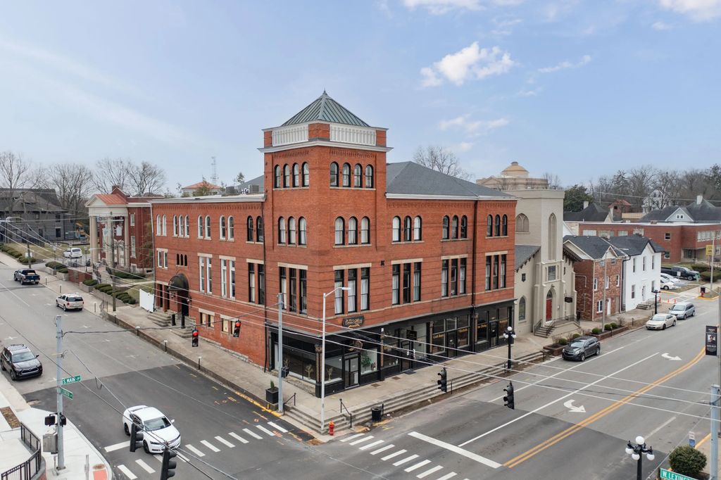 101 S Main Street 2nd & 3rd, Winchester