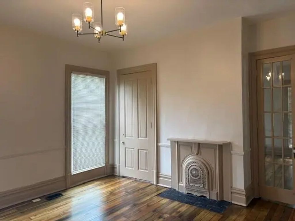 635 N Broadway, Lexington